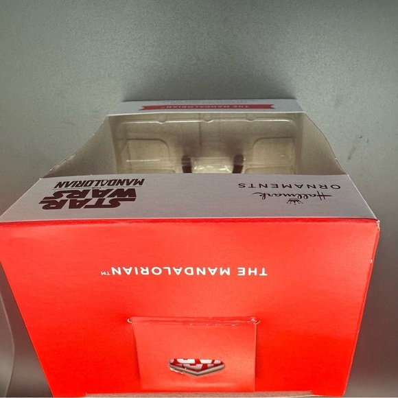 Hallmark Mandalorian Decor Accent - Picture 5 of 6